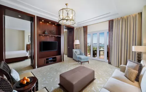 ONE BEDROOM SUITE LIVING ONE BEDROOM SUITE LIVING